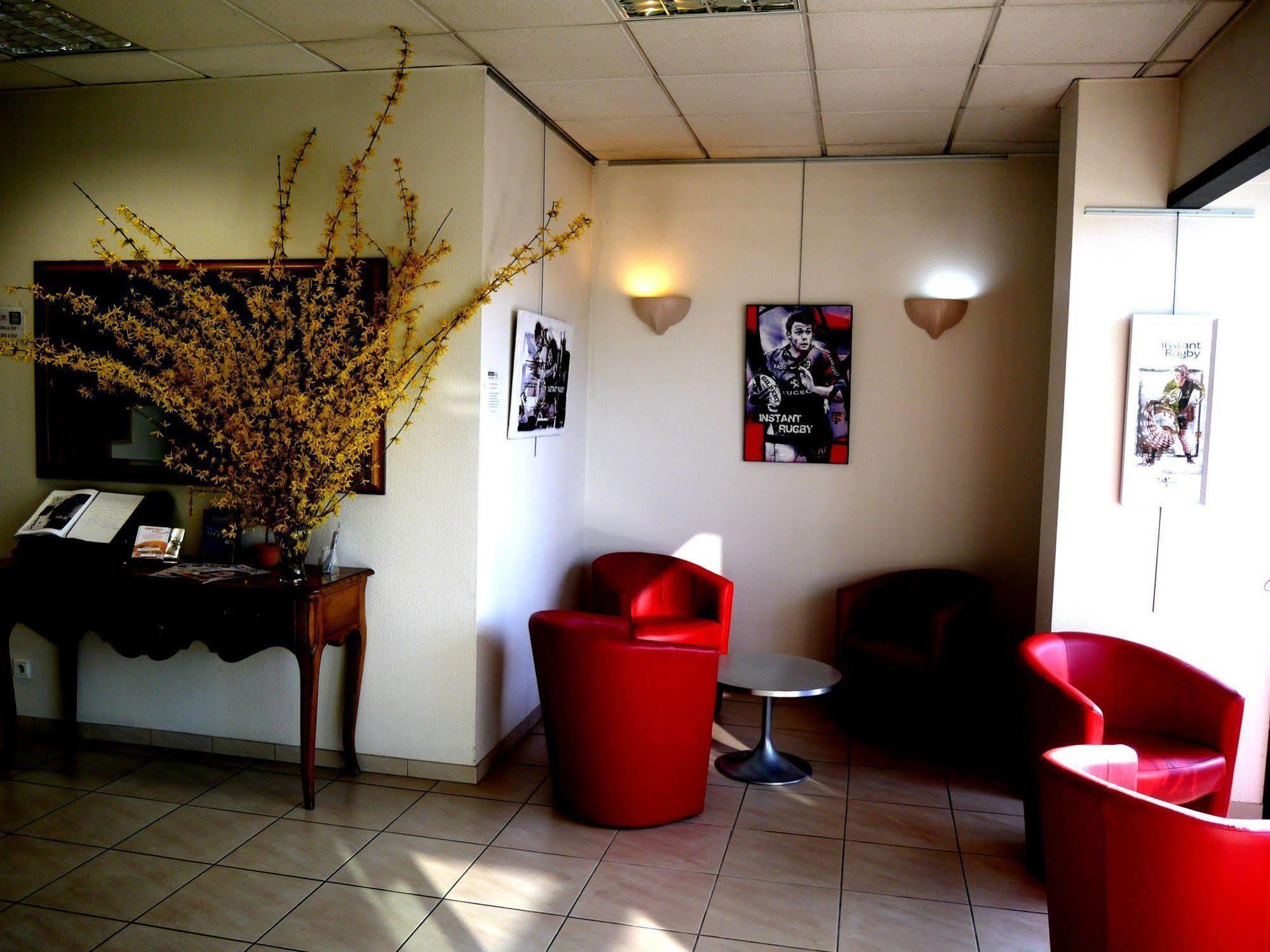 Logis Hotel Noemys Brive - Restaurant Le Teinchurier Екстериор снимка