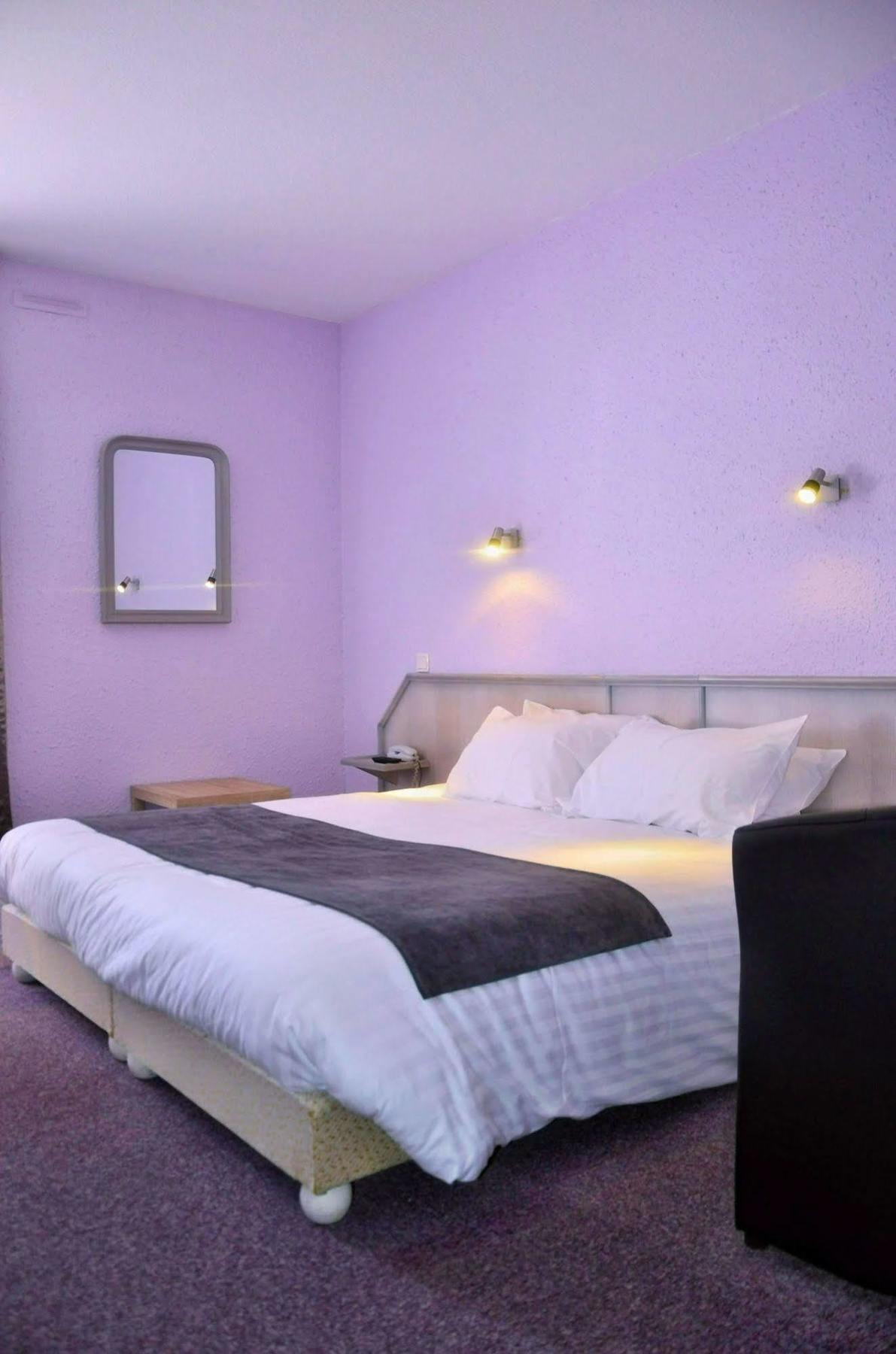 Logis Hotel Noemys Brive - Restaurant Le Teinchurier Екстериор снимка